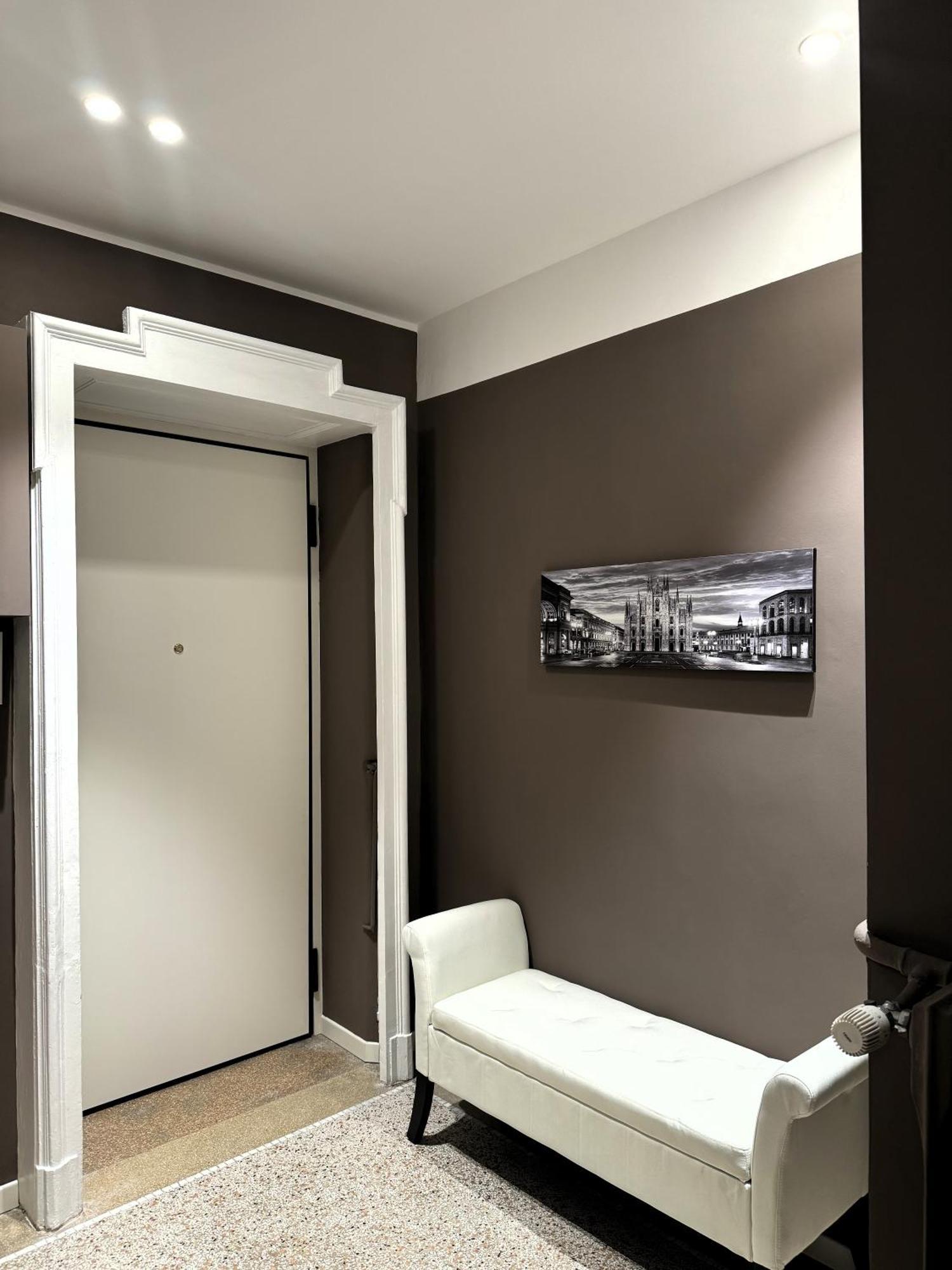In Historic Building- Porta Venezia Appartamento Milano